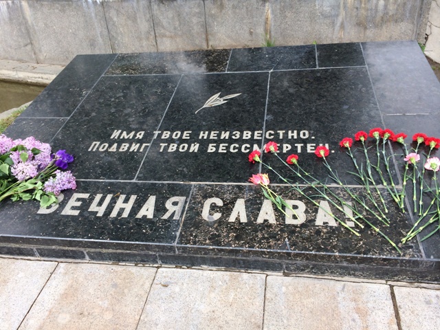 Снос советских памятников - контекст, мотивы, причины и последствия
